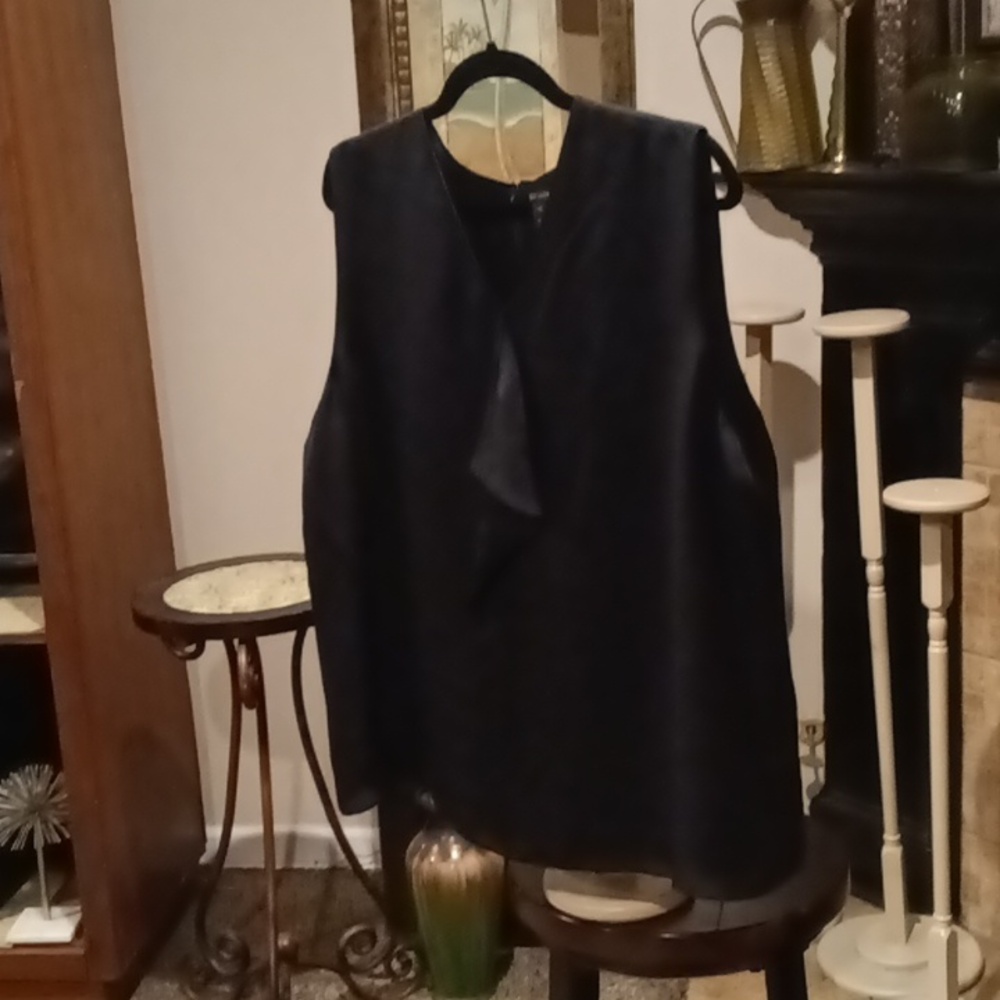 FINAL PRICE NWT ST. JOHN silk caviar black sheer v-neck blouse/flare in front XL - Picture 4 of 16